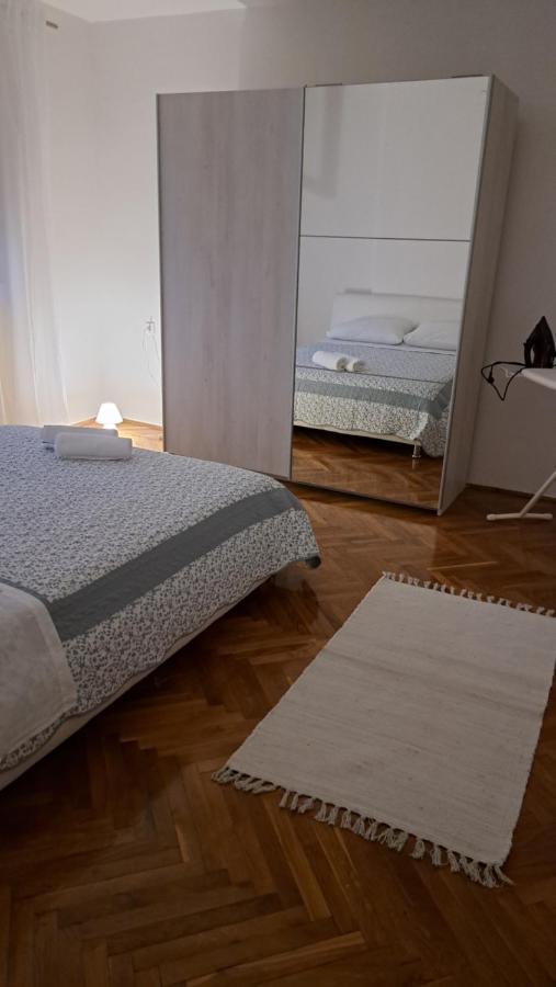 Apartman Petra 8 Šibenik Esterno foto